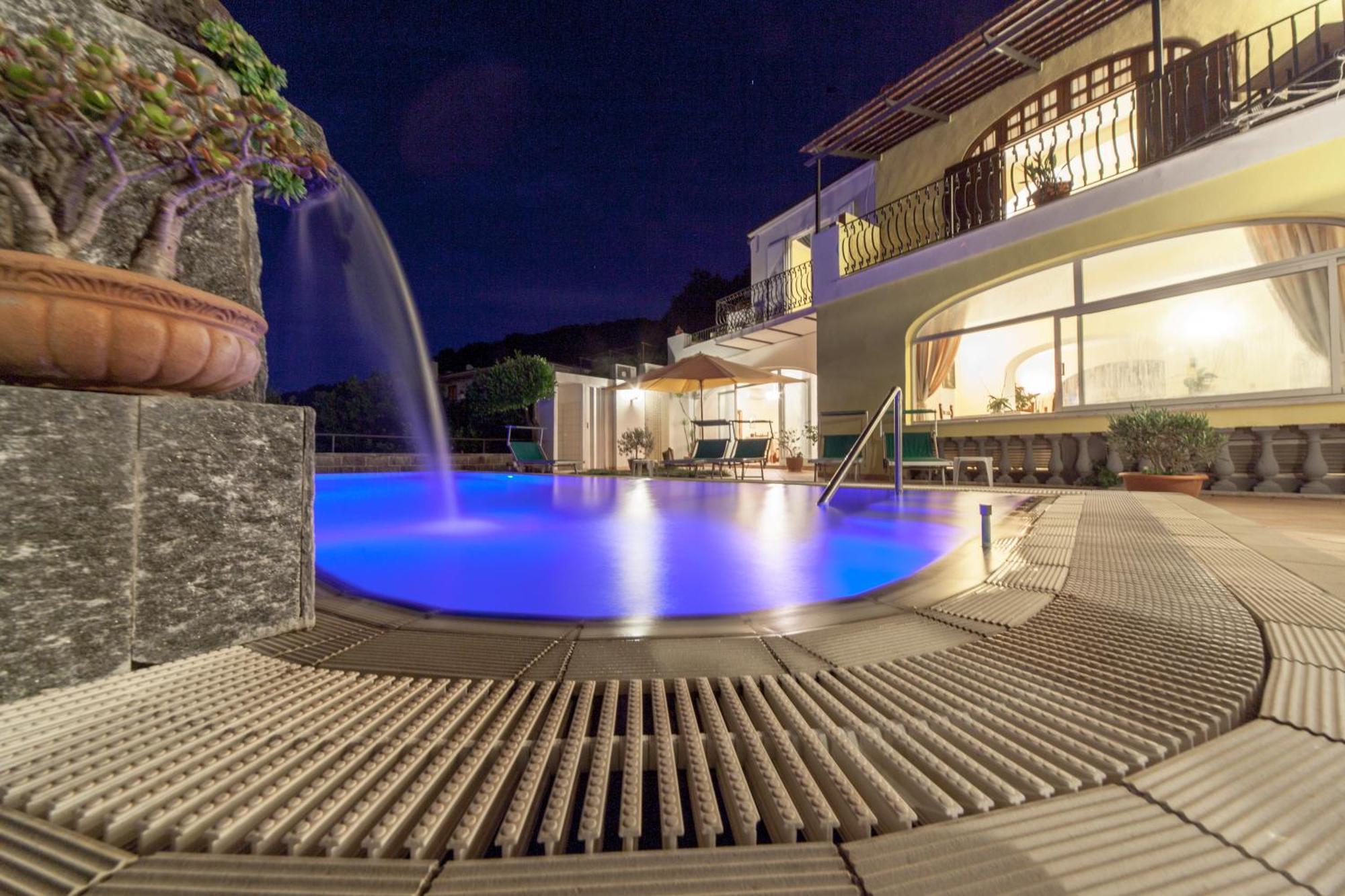 Hotel Ape Regina Casamicciola Terme Buitenkant foto