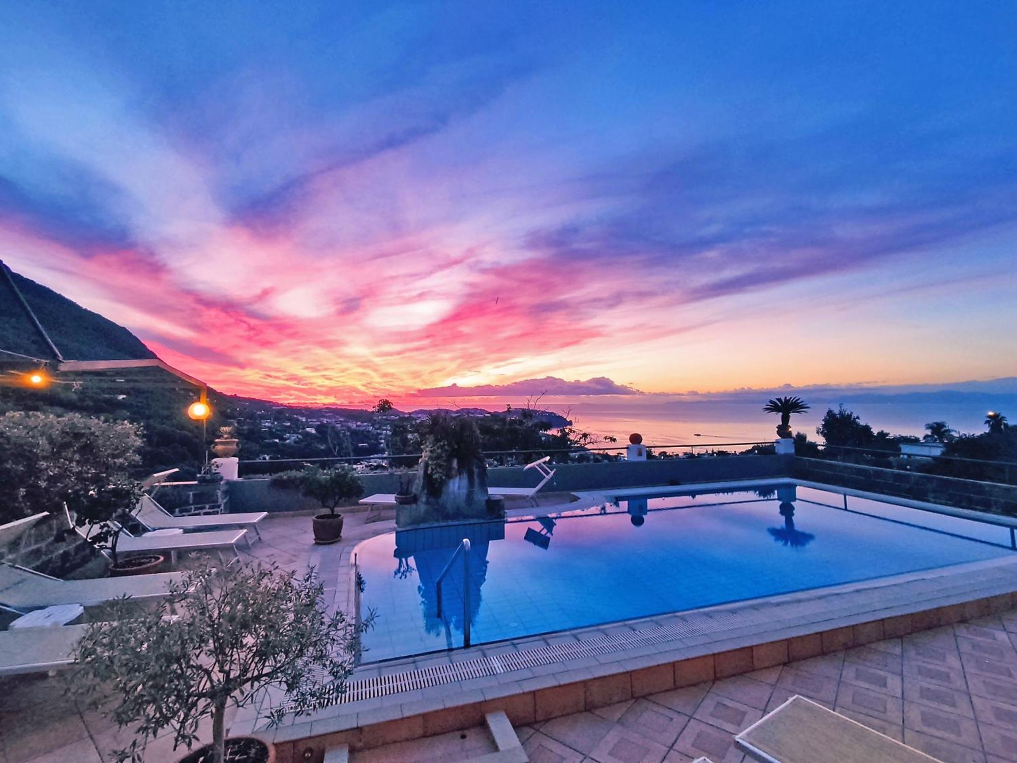 Hotel Ape Regina Casamicciola Terme Buitenkant foto