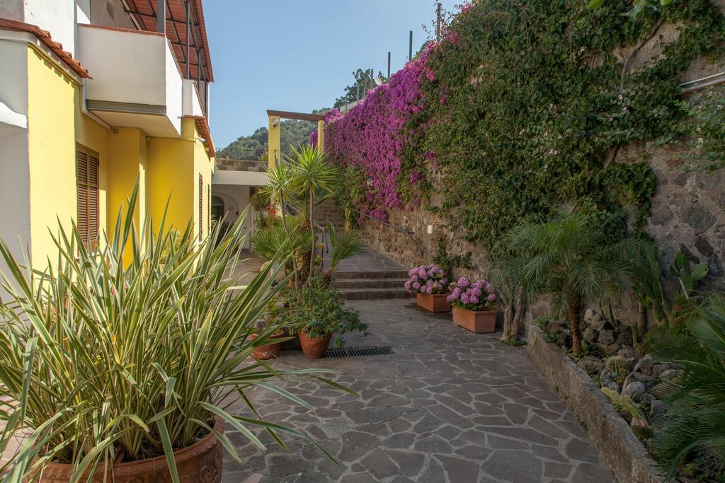 Hotel Ape Regina Casamicciola Terme Buitenkant foto